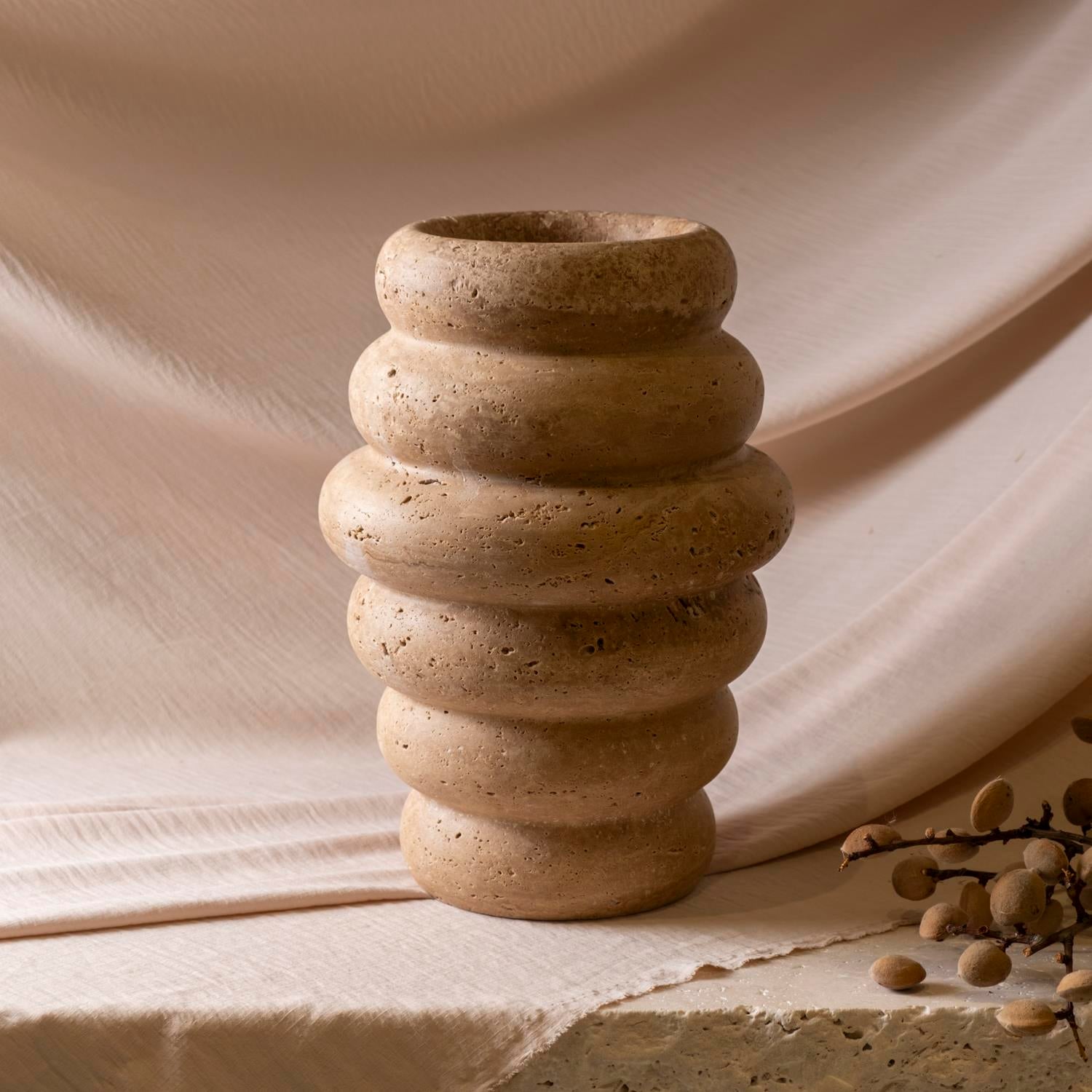 Bombeli Mermer Vazo Büyük Boy Traverten