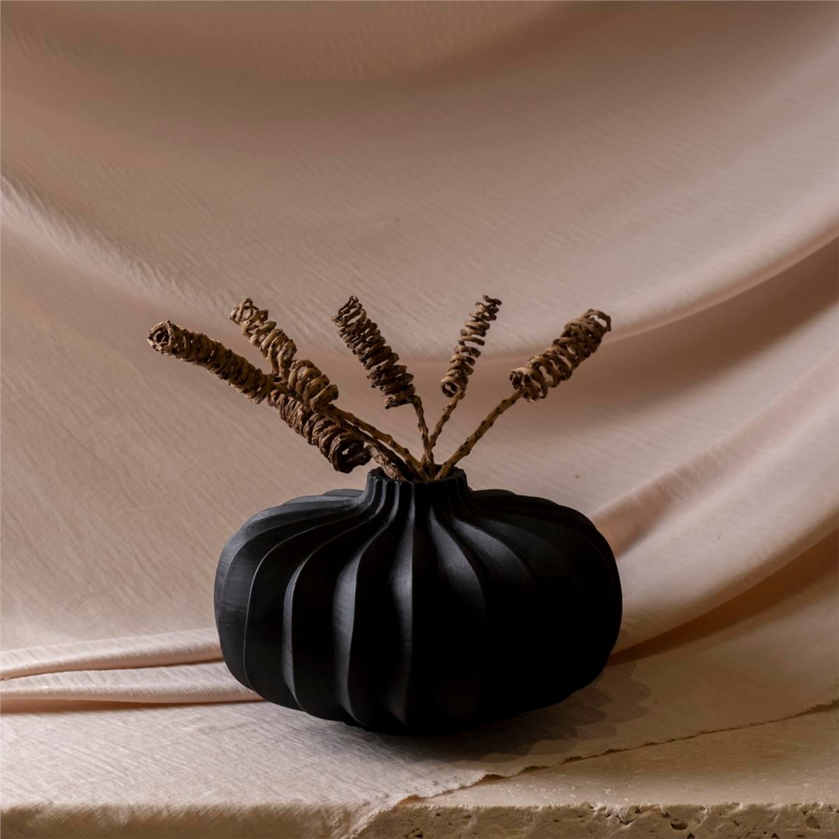 Siyah Tsunumi Vazo Küçük