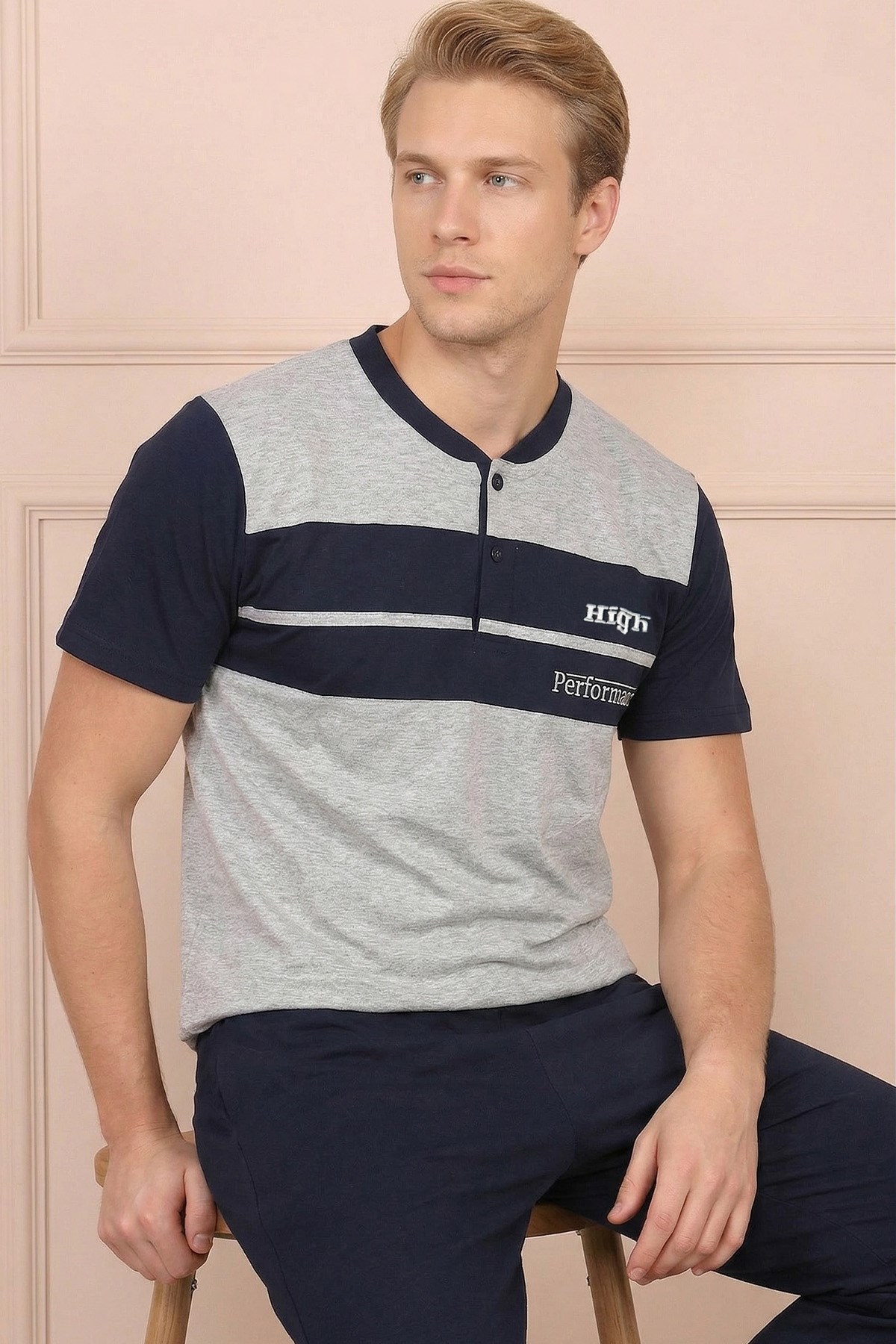 Erkek Göğsü High Performance İşlemeli  Kısa Kol Altı Uzun Pijama Takımı