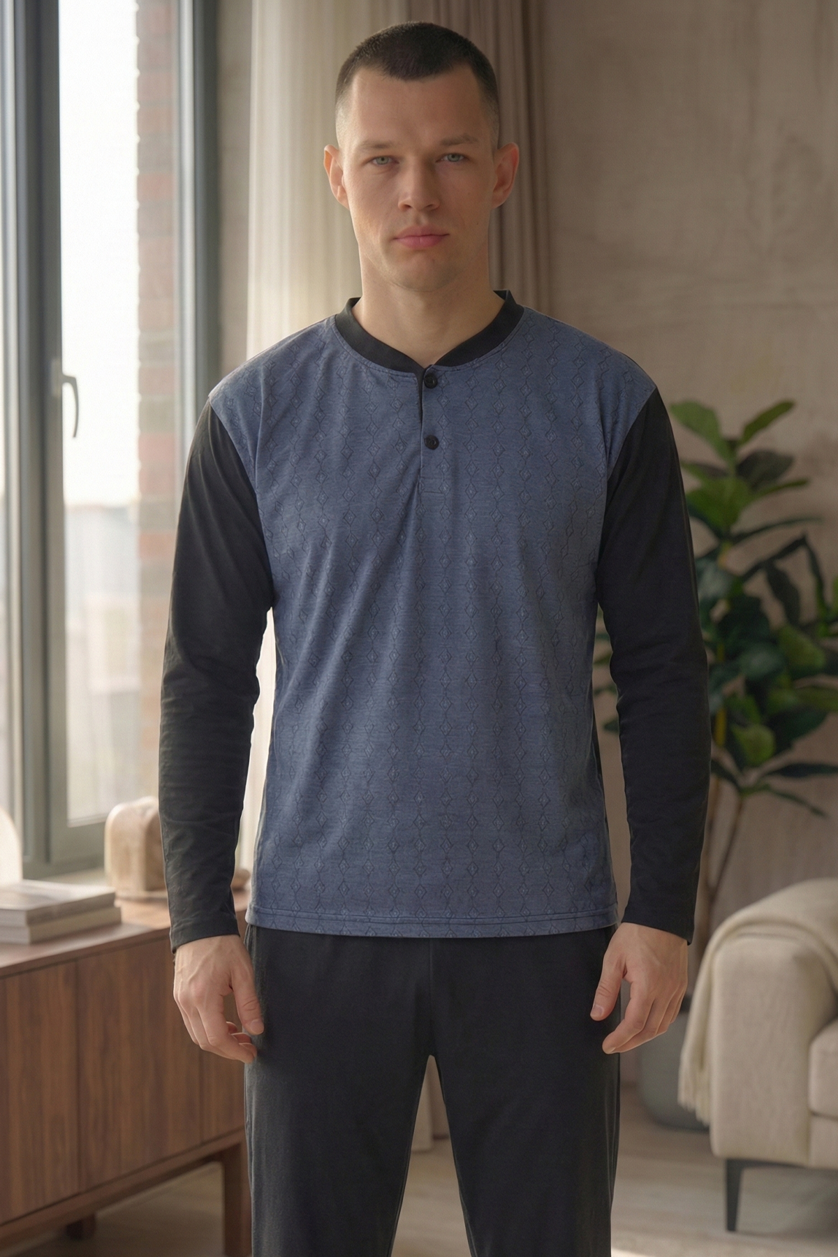 Erkek Yakası İki Düğmeli Uzun Kol Jakarlı Penye Pijama Takımı
