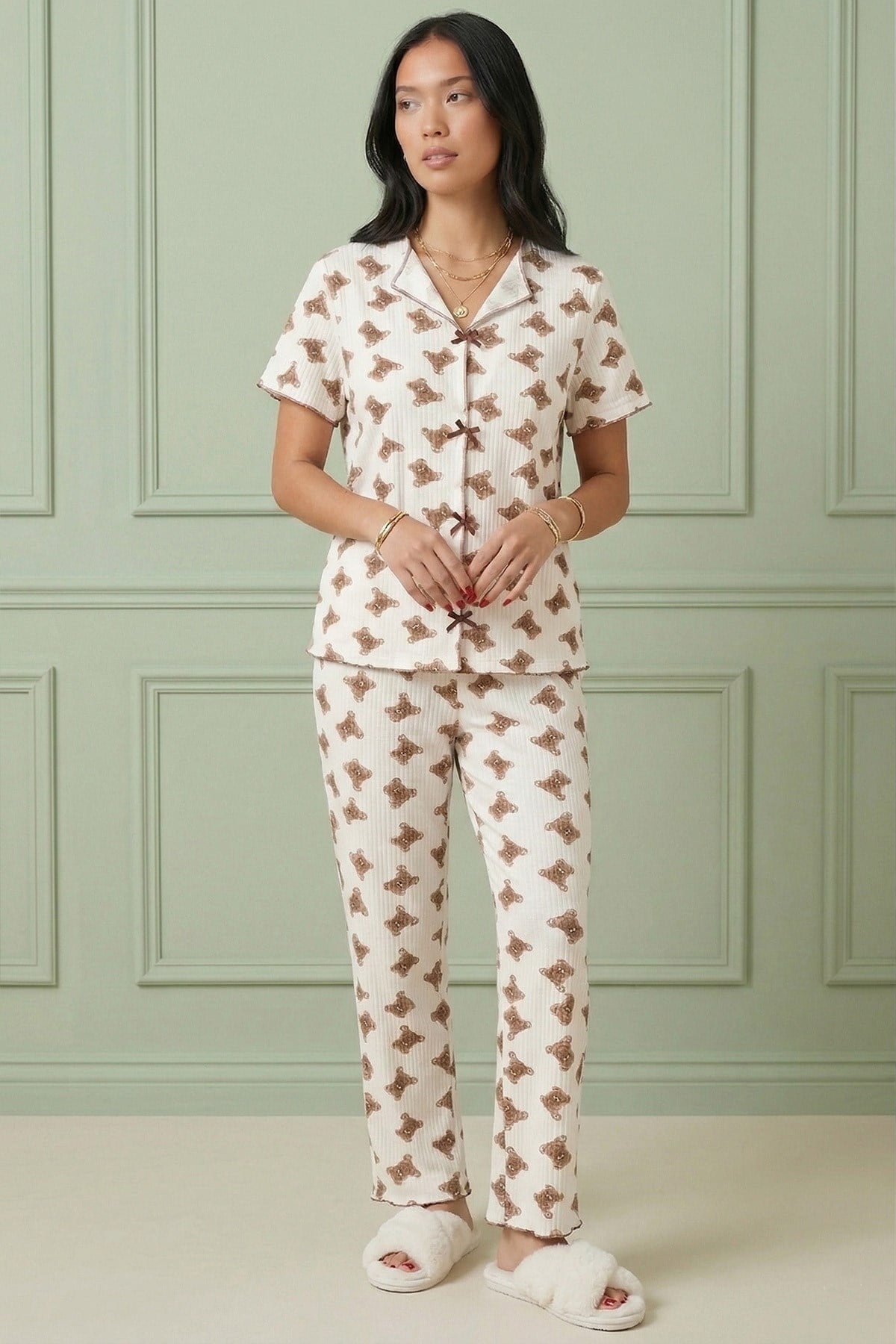 Kadın Ayıcık Desenli Biyeli V Yaka Kısa Kol Altı Uzun Kaşkorse Pijama Takımı