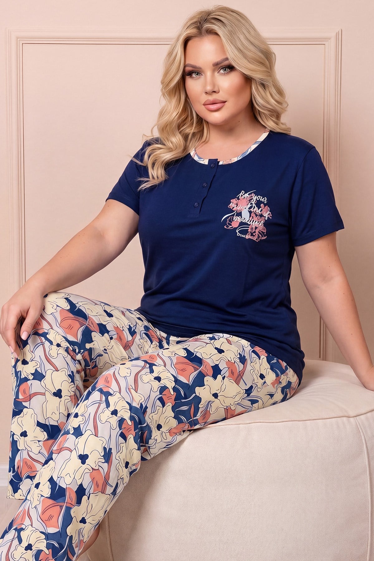 Kadın Bisiklet Yaka Kısa Kol Göğsü Desen Çiçek Baskılı Altı Uzun  Serin Tutan Viskon Kumaş Pijama Takımı