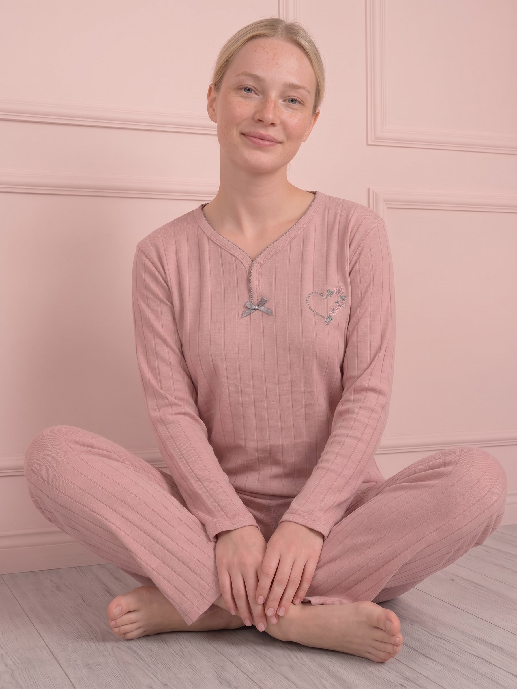 Kadın Çiçek İşlemeli Biye Yakalı Uzun Kol Altı Uzun Viskon Elegance Pijama Takımı