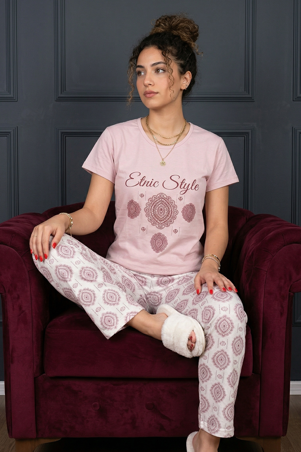 Kadın Etnic Style Sloganlı ve Altı Desenli  Kısa Kollu Pijama Takımı