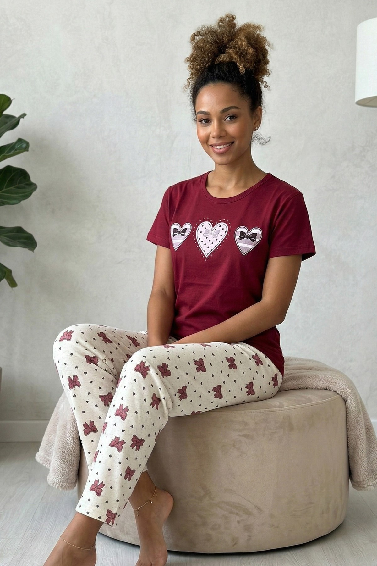Kadın Kalp Desenli ve Altı Kurdele Desenli Penye Kısa Kollu Pijama Takımı