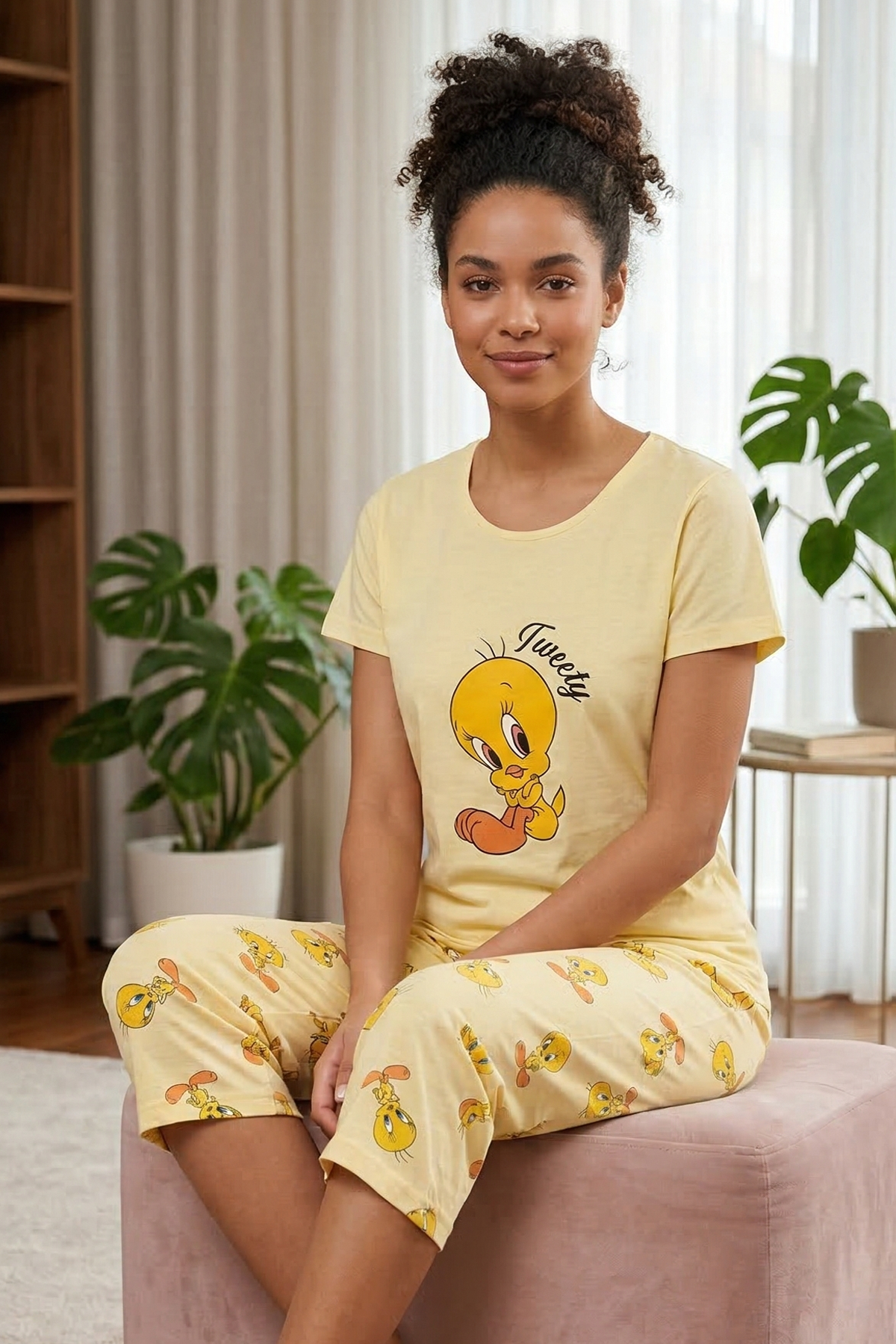 Tweety Desenli Kısa Kol Altı Kapri  Pijama Takımı 