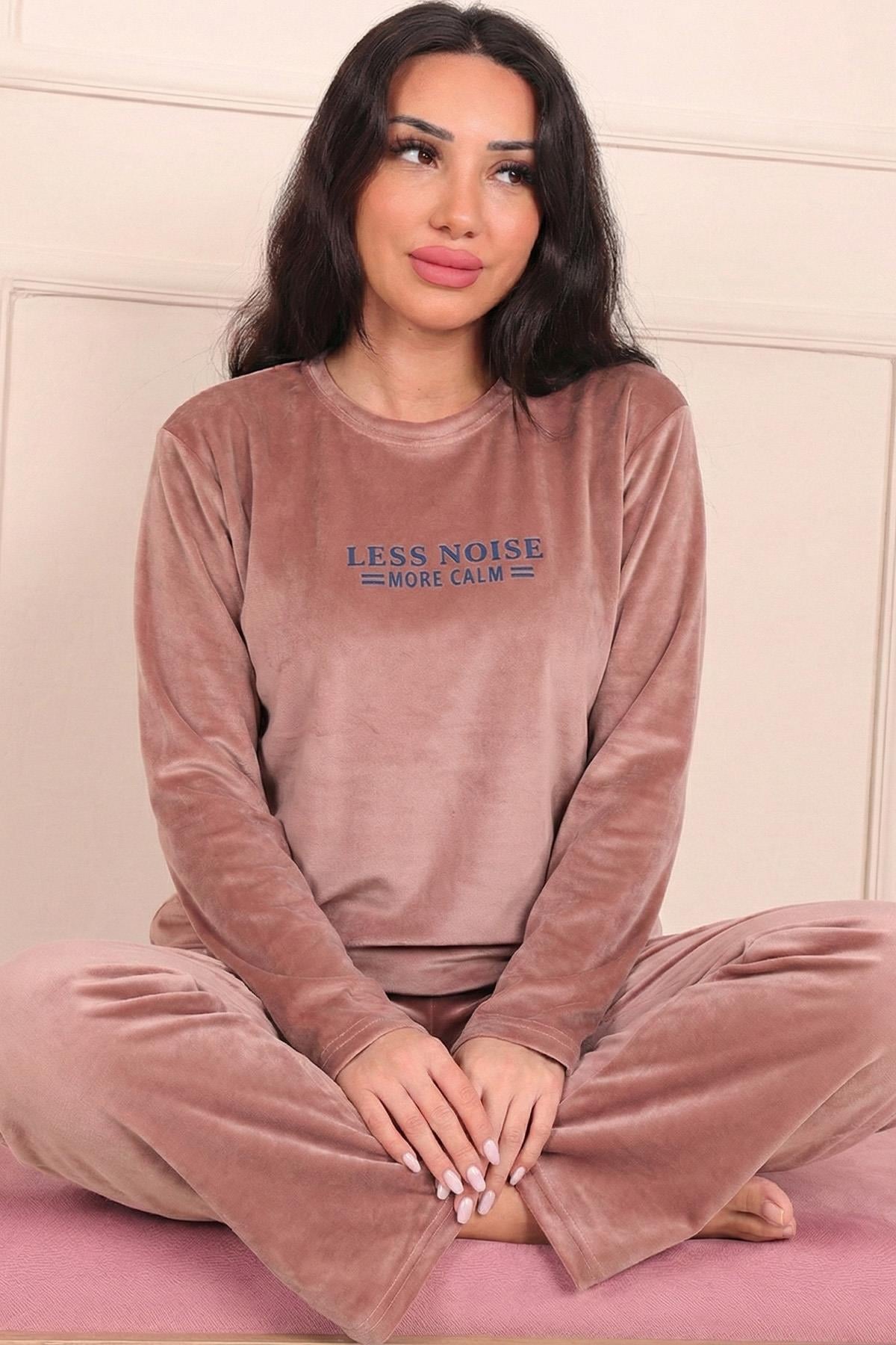 Kadın Sloganlı Uzun Kollu Kadife Pijama Takımı