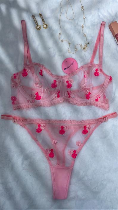 Underwire Floral Embroidered Bra Set PUDRA