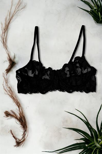 طقم حمالة صدر مطرزة من التول باللون الأسود