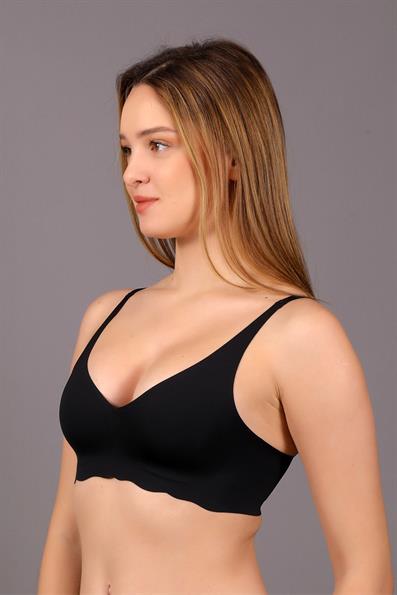 مبطن بدون خياطة، بدون أسلاك، بدون علامات، حمالة صدر أساسية ذات قصة ناعمة باللون الأسود