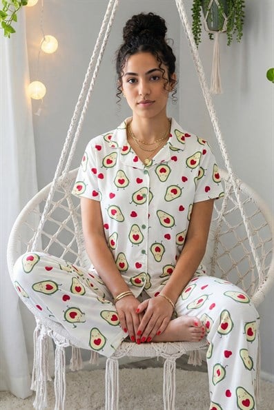 Kadın Avokado Desenli Gömlek Yaka Kısa Kol Altı Uzun Serin Tutan Milan Kumaş Pijama Takımı