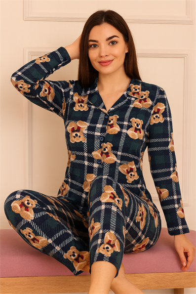 Kadın Ayıcık ve Ekose Desenli Desenli Önü Düğmeli Süet Pijama Takımı