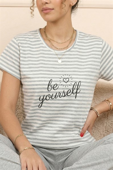 Kadın Be Yourself Sloganlı ve Altı Desenli Penye Kısa Kollu Pijama Takımı