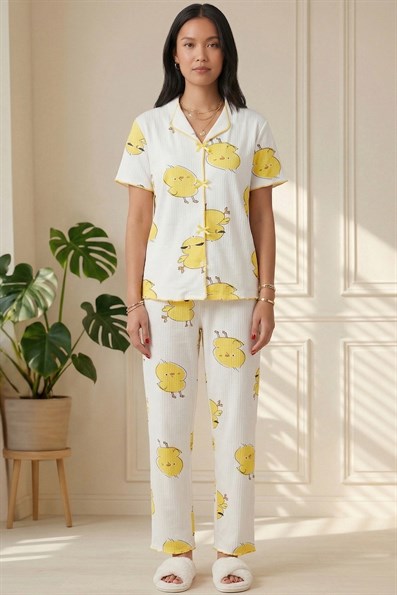 Kadın Civciv Desenli Biyeli V Yaka Kısa Kol Altı Uzun Kaşkorse Pijama Takımı
