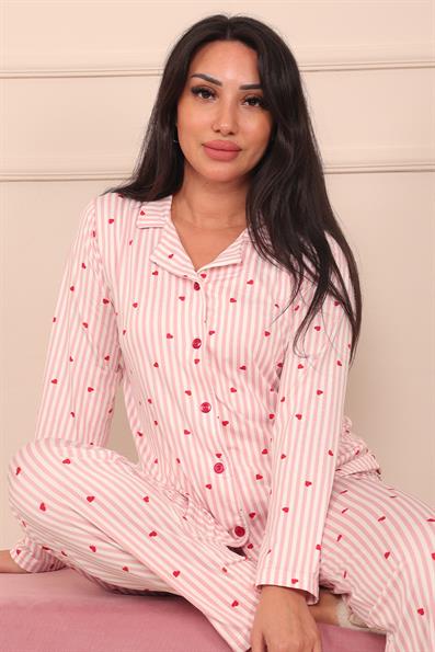 Kadın Dikey Çizgi ve Kalp Desenli Desenli Önü Düğmeli Milan Kumaş Pijama Takımı