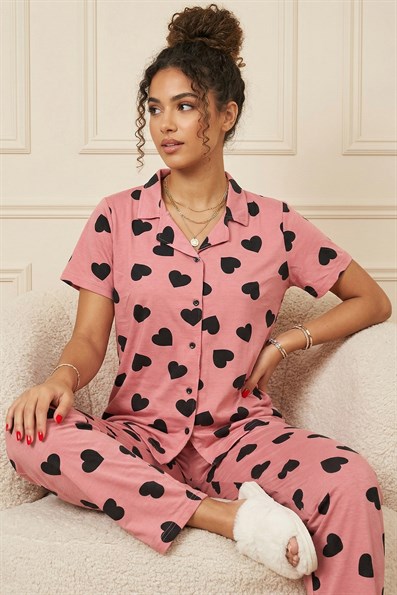 Kadın Kalp Desenli Gömlek Yaka Kısa Kol Altı Uzun Serin Tutan Milan Kumaş Pijama Takımı