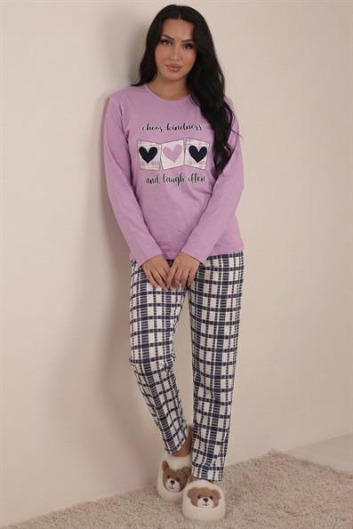 Kadın Kalp Desenli ve Sloganlı Altı Ekose Desenli Bisiklet Yaka Uzun Kol Altı Uzun Penye Pijama Takımı