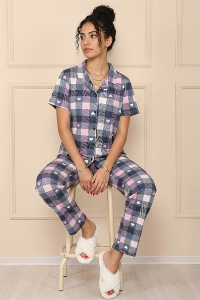 Kadın Kalp ve Ekose Desenli Gömlek Yaka Kısa Kol Altı Uzun Serin Tutan Milan Kumaş Pijama Takımı