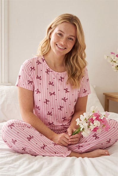 Kadın Kurdele Desenli Bisiklet Yaka Kısa Kol Altı Uzun Penye Pijama Takımı