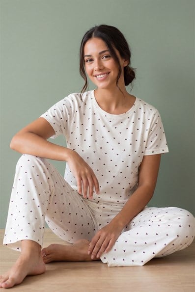 Kadın Minik Kalp Desenli Bisiklet Yaka Kısa Kol Altı Uzun Penye Pijama Takımı