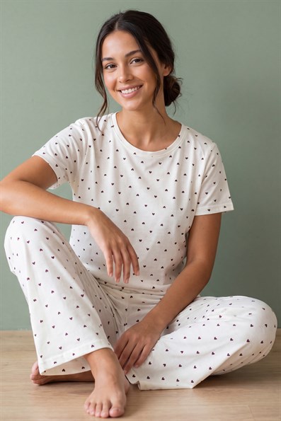 Kadın Minik Kalp Desenli Bisiklet Yaka Kısa Kol Altı Uzun Penye Pijama Takımı
