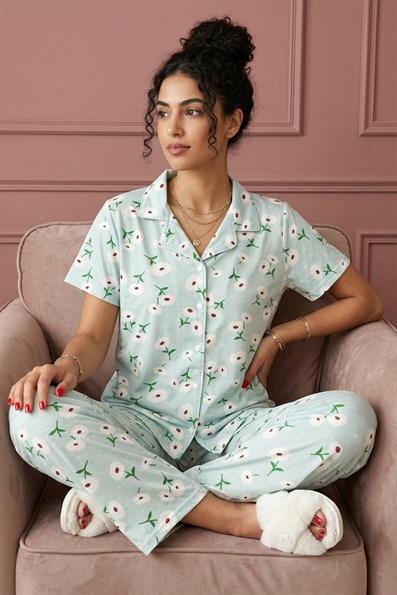Kadın Papatya Desenli Gömlek Yaka Kısa Kol Altı Uzun Serin Tutan Milan Kumaş Pijama Takımı