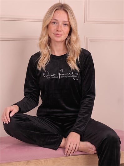 Kadın Sloganlı Uzun Kollu  Kadife Pijama Takımı