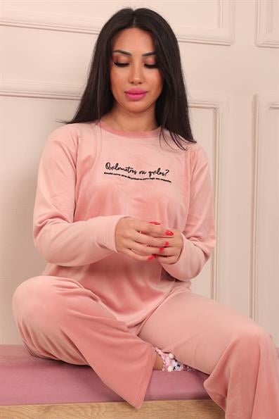 Kadın Sloganlı Uzun Kollu Kadife Pijama Takımı