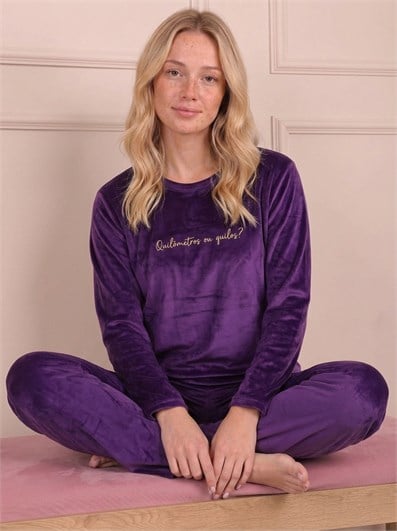 Kadın Sloganlı Uzun Kollu  Kadife Pijama Takımı