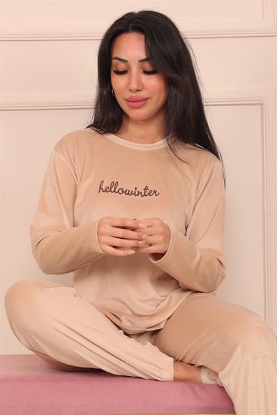 Kadın Sloganlı Uzun Kollu Paçası Manşetli Kadife Pijama Takımı