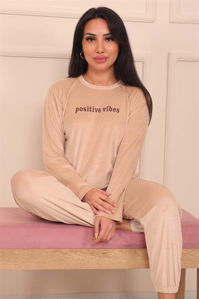 Kadın Sloganlı Uzun Kollu Paçası Manşetli Kadife Pijama Takımı