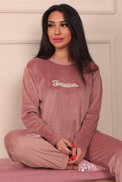 Kadın Sloganlı Uzun Kollu Paçası Manşetli Kadife Pijama Takımı