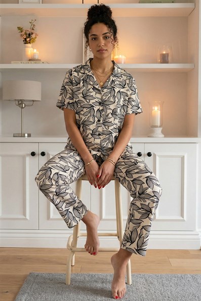 Kadın Yaprak Desenli Gömlek Yaka Kısa Kol Altı Uzun Serin Tutan Milan Kumaş Pijama Takımı