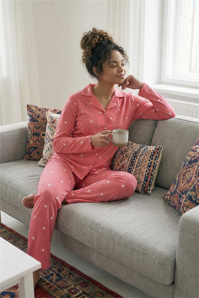 Kadın Yıldız  Desenli Önü Düğmeli Uzun Kol Altı Uzun Süet Pijama Takımı