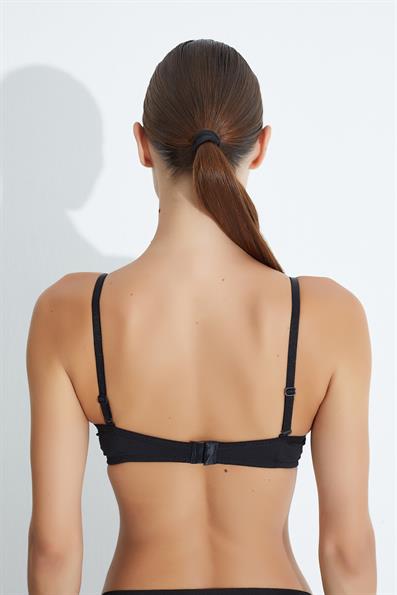 حمالة صدر أساسية بدون حشوة صغيرة باللون الأسود