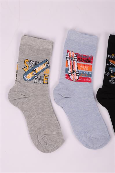 مجموعة من 4 جوارب للأولاد بشعار ASORTI