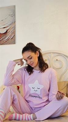 YILDIZ DESENLİ DESENLİ RAPORLU PİJAMA TAKIM LİLA
