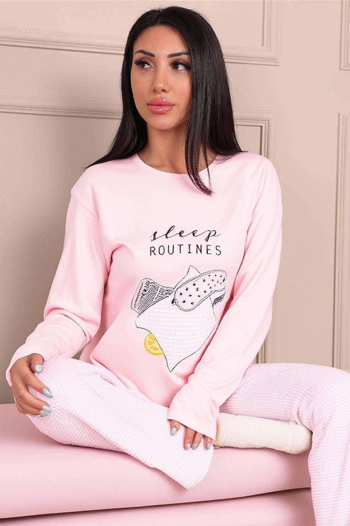 CREW NECK PILLOW PATTERNED PAJAMAS SET PINK
