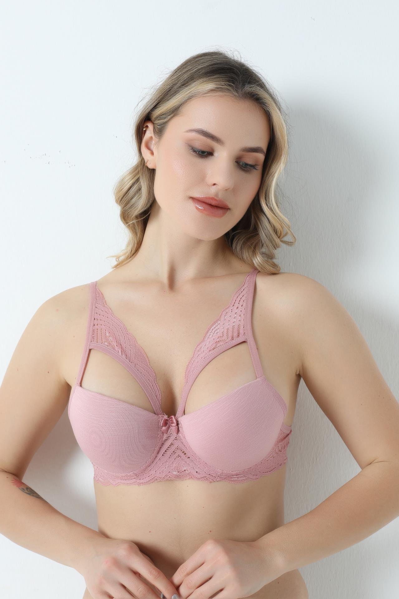 غير مبطن متوهج كأس B فراشة الصدرية GÜL