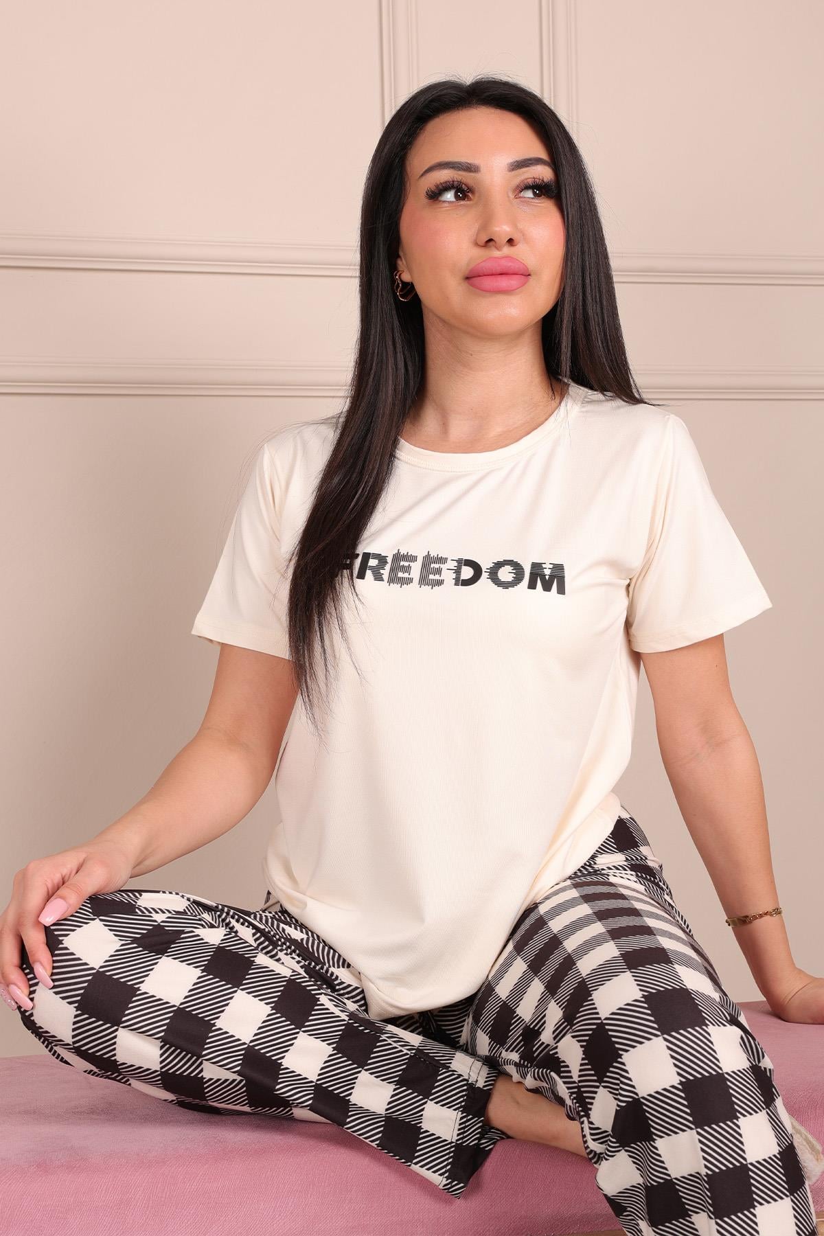 Freedoom Sloganlı Kısa Kol Altı Uzun Pijama Takımı KREM
