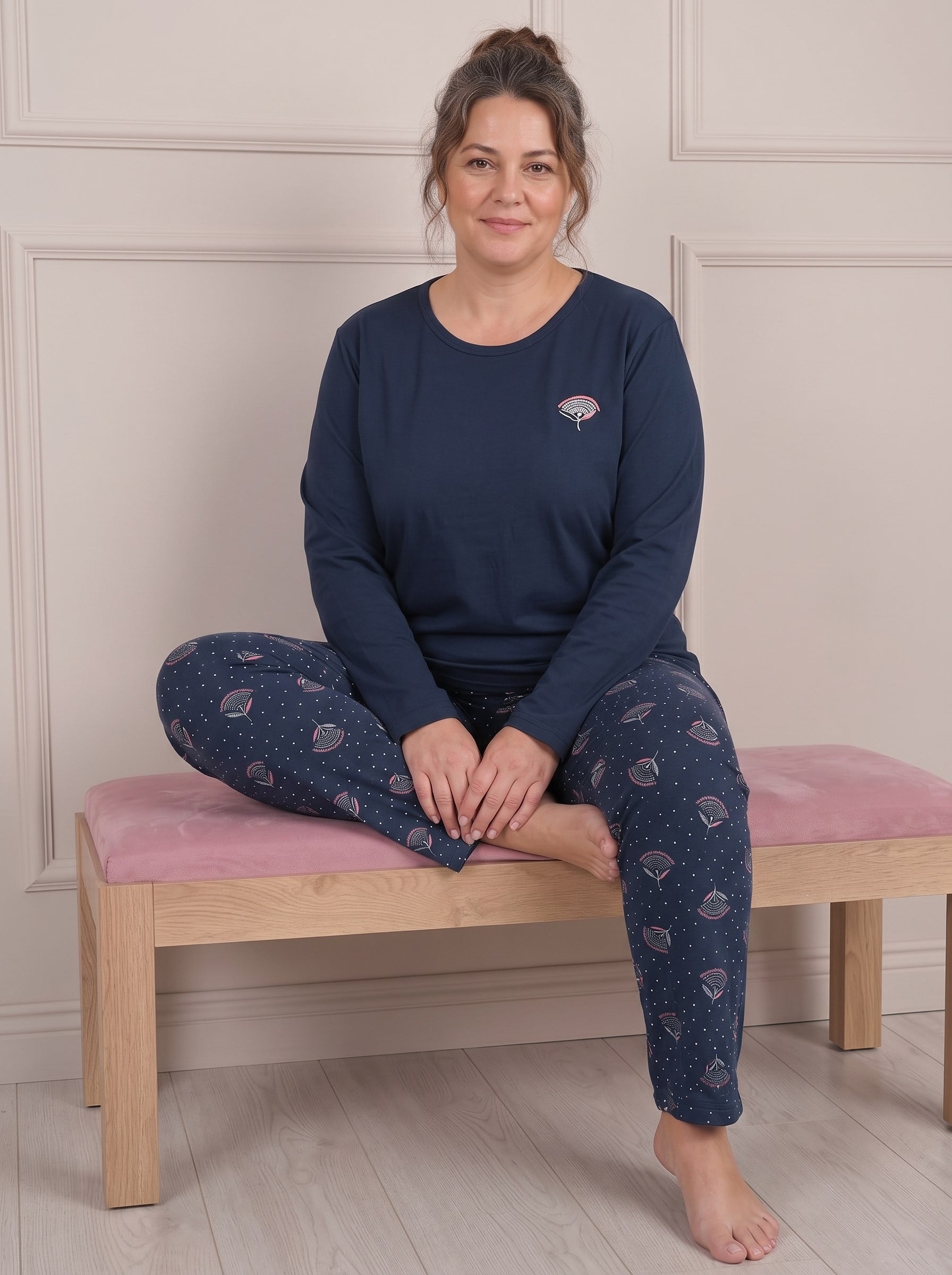 Kadın Çiçek Nakışlı ve Desenli Bisiklet Yaka Uzun Kol Altı Uzun Viskon Pijama Takımı
