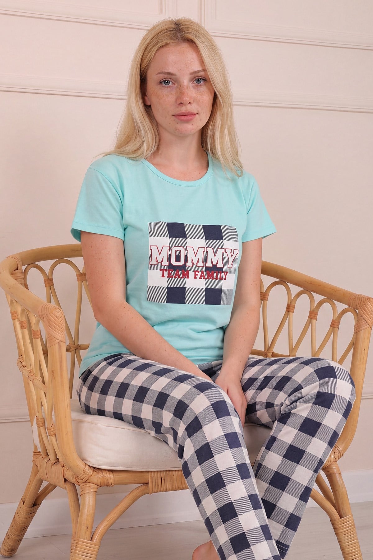 Kadın Mommy Sloganlı Bisiklet Yaka Kısa Kol Altı Uzun Penye Pijama Takımı Turkuaz