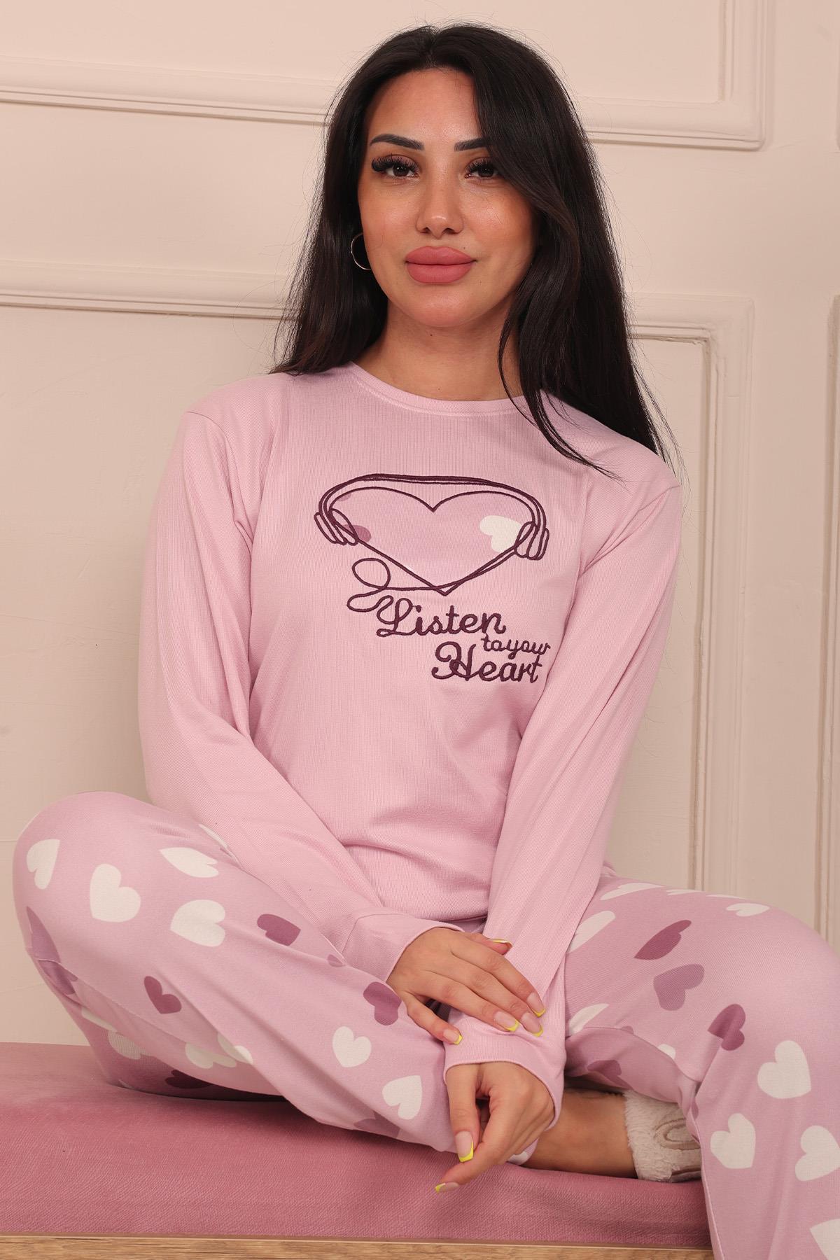 Kadın Sloganlı Kalp Desenli ve Altı Kalp Desenli Termal Pijama Takımı