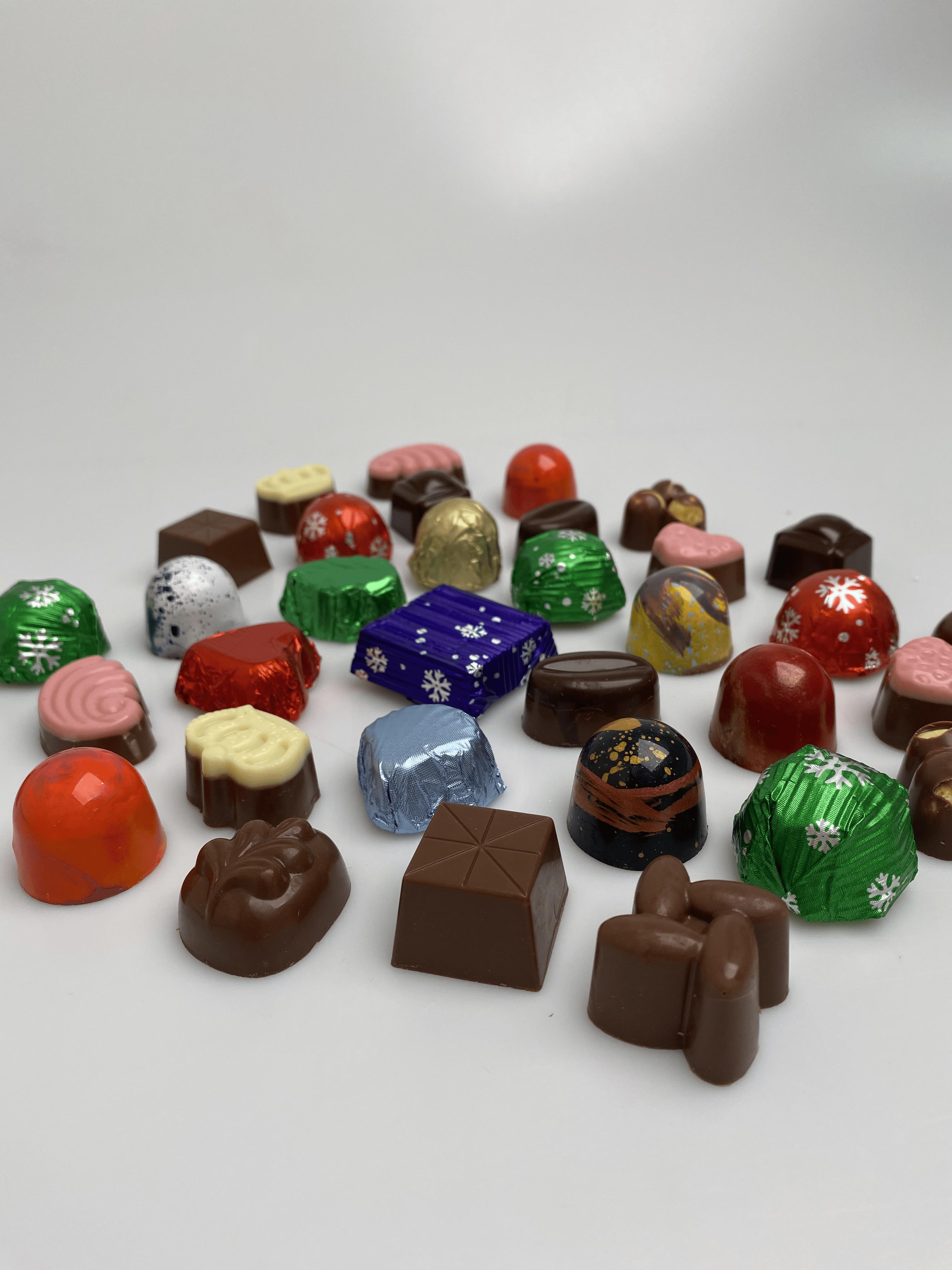%100 EL YAPIMI SPECİAL ÇİKOLATA KARIŞIK DÖKME 1 KG