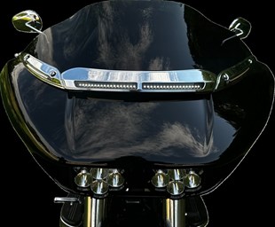 CUSTOM DYNAMICS LIGHTS LED WINDSHIELD TRIM CHR KOD:20403231
