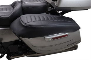 MUSTANG SADDLEBAG LID COVERS - DELUXE KOD: 35012129