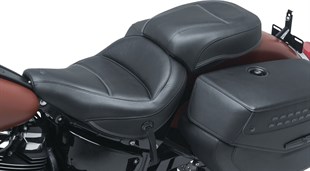 MUSTANG SEAT SOLO TOUR FLHC18-20 KOD: 08021061