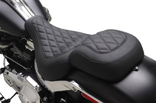 MUSTANG SEAT SOLO WIDE TRIPPER BREAKOU KOD: 08021662