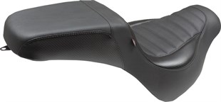 MUSTANG SEAT SQRBK FAT BOB KOD: 08021506