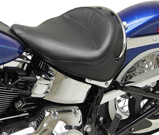 MUSTANG SEAT WIDE SOLO VINT DLUX KOD: 08020895